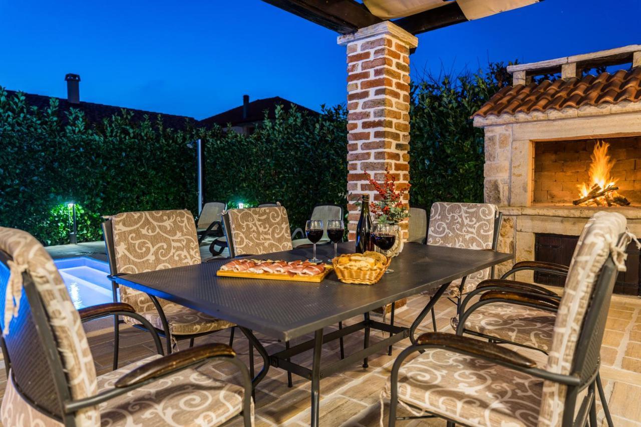 Holiday Home Sandra Sukošan Exteriér fotografie